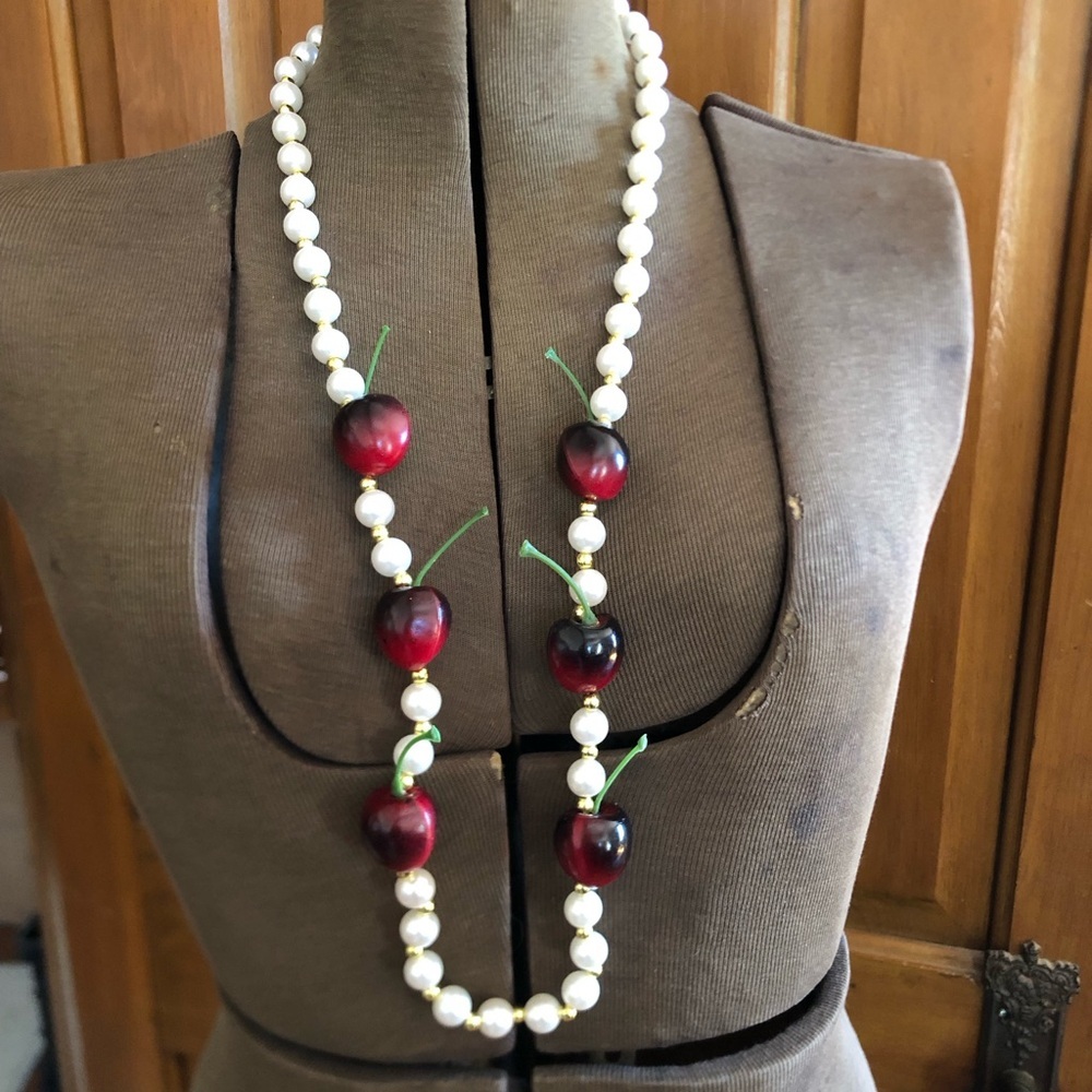 Vtg Pearl Necklace with Cherry Accents